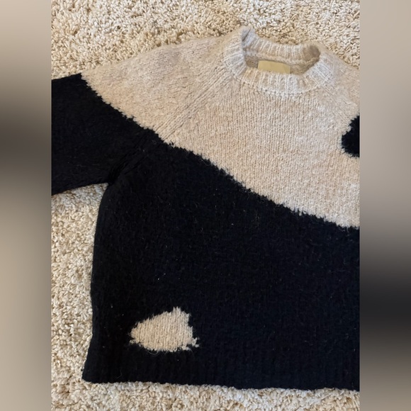 Paloma Will Yin Yang Sweater - Picture 6 of 8